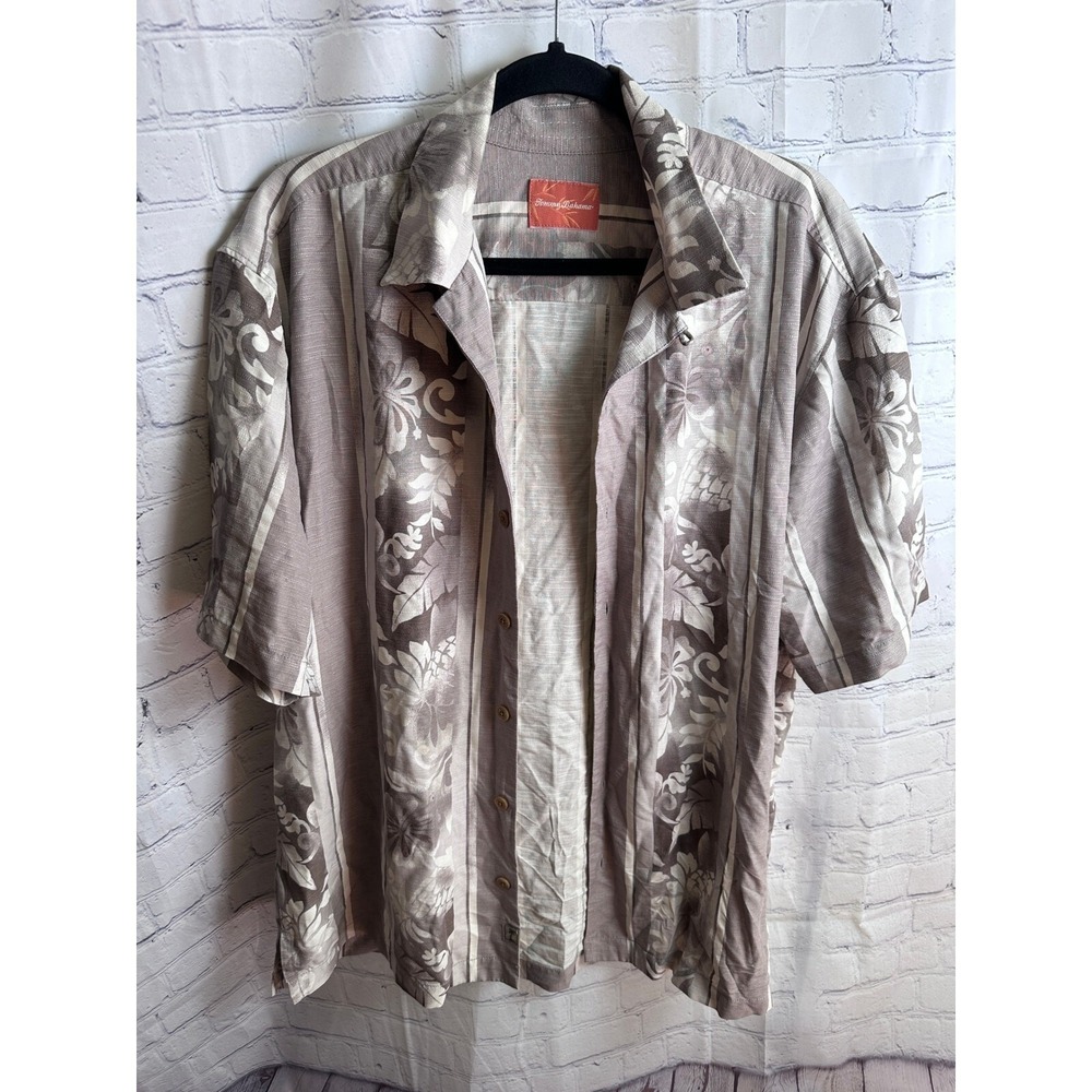 Tommy Bahama Floral Camp Shirt Button Up Short Sleeve Resort Wear Size L